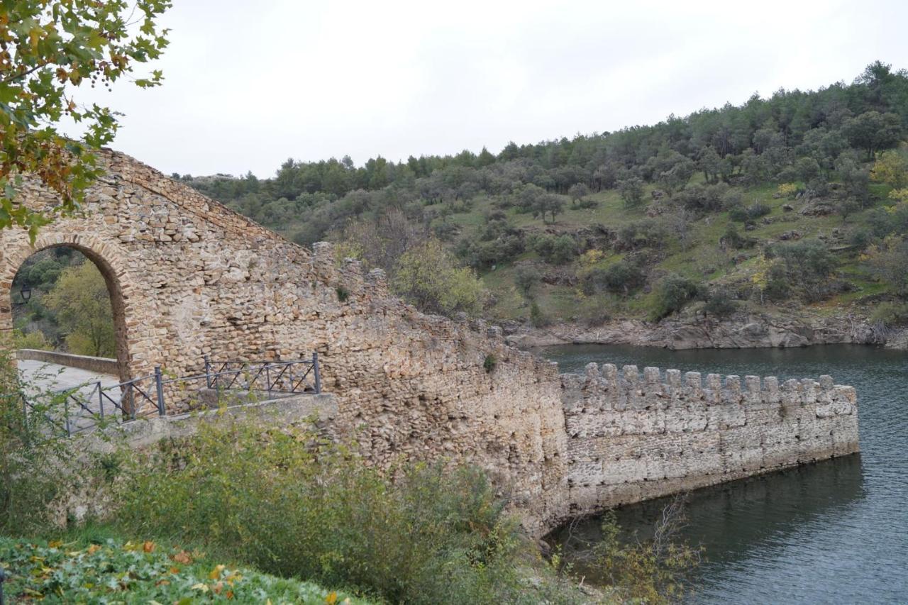 Puente Viejo De Buitrago Casa Enebro Apartment Buitrago del Lozoya Bagian luar foto
